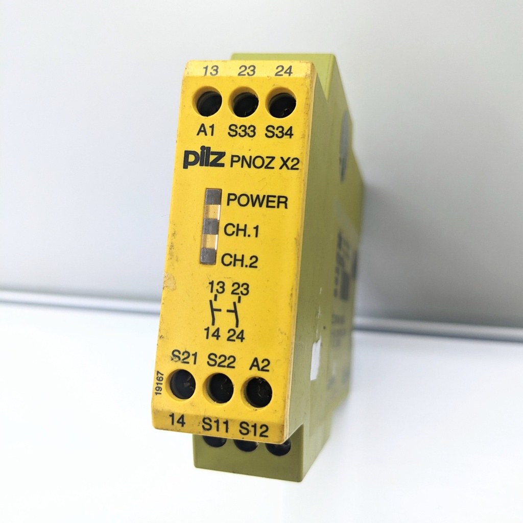 PILZ PNOZ X2 Safety Relay 24 V, DPST-NO, PNOZ X2.1,6 A | IndusMart